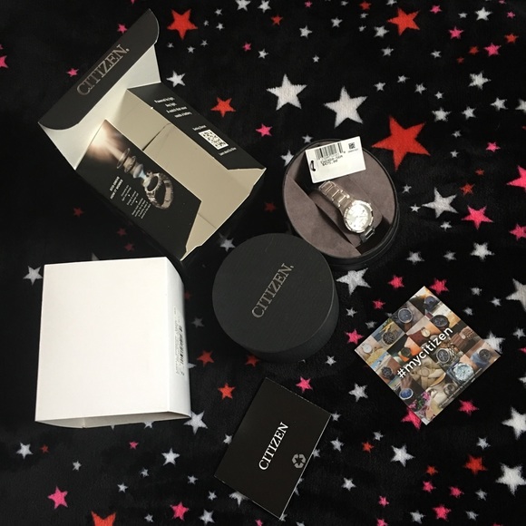 ⏱Citizen’s watch in silver - Picture 2 of 4